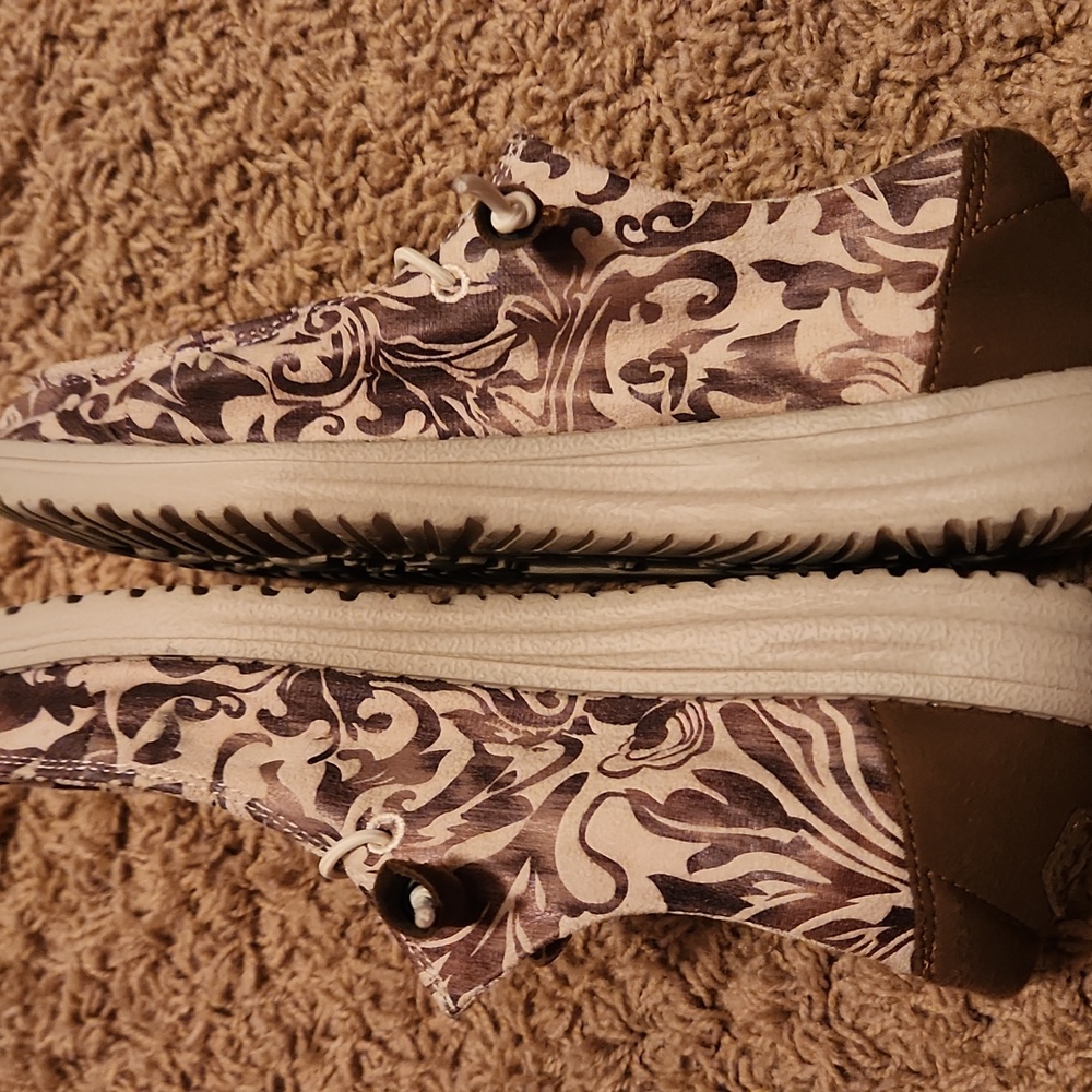 Hey Dude Patterned Casual Slip-on Shoes Womans Size 7 - Picture 15 of 15